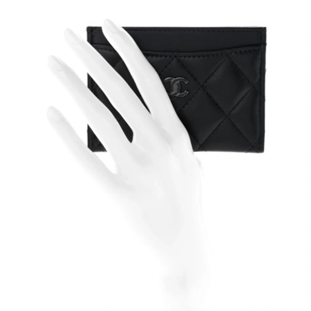 Pristine and Rare 🖤 Chanel Lambskin Quilted Card Holder -So Black